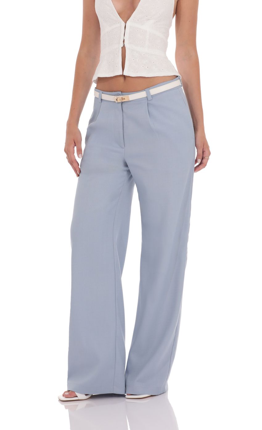 Picture Wide Leg Linen Pants in Sky Blue. Source: https://media-img.lucyinthesky.com/data/product-media/850xAUTO/22da2a2d-17b3-44f3-a1b6-369e269e3249.jpg