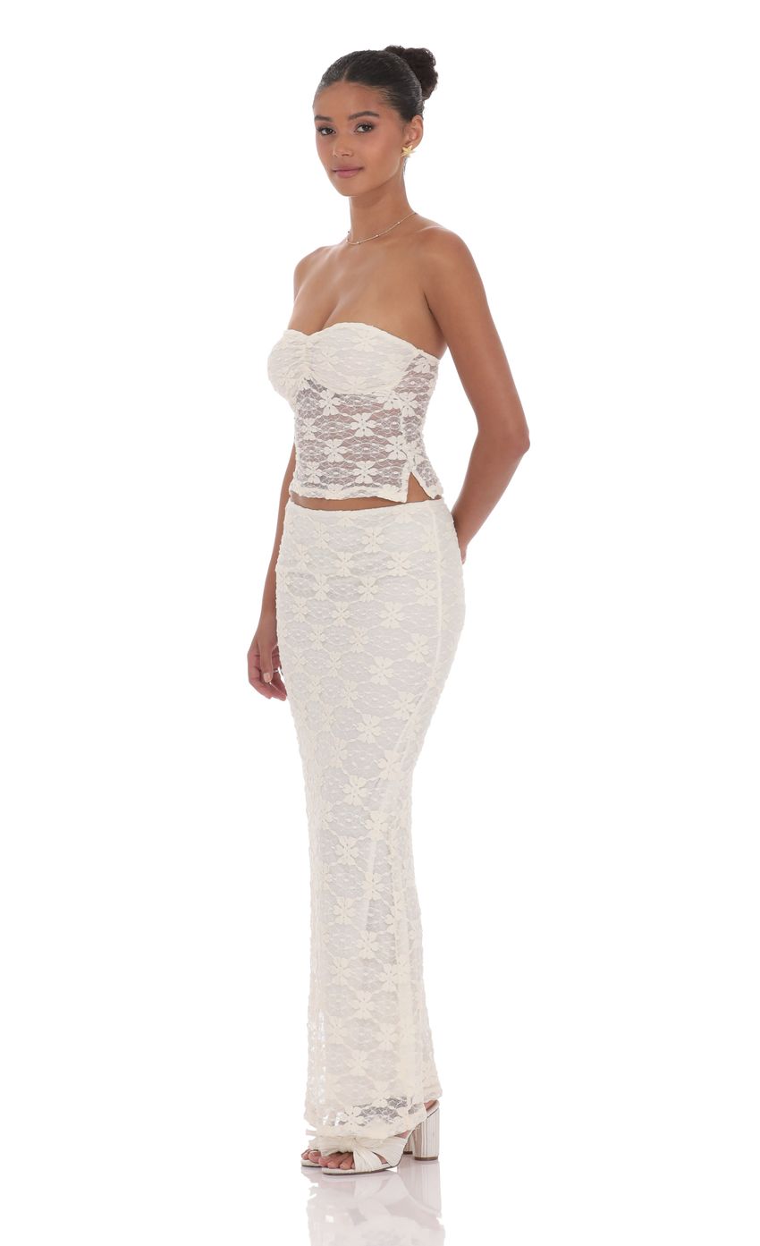 Picture Lace Maxi Skirt in Cream. Source: https://media-img.lucyinthesky.com/data/product-media/850xAUTO/357711d2-fbc6-4611-ab3f-34ff83be8fa4.jpg