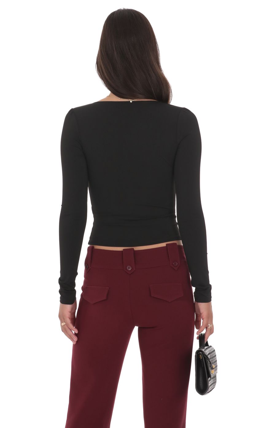 Изображение товара для Топ с драпированным воротом и длинными рукавами