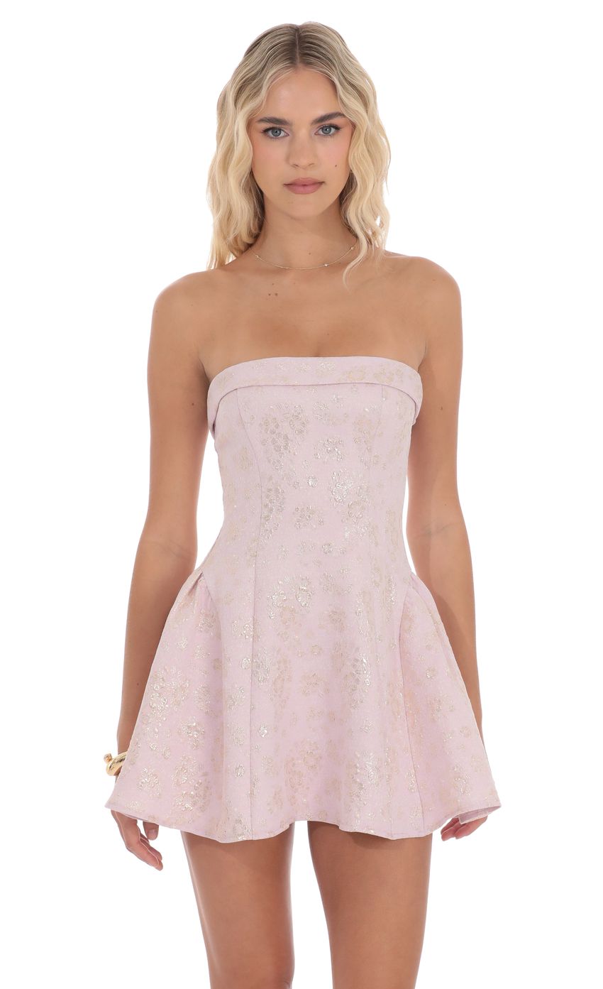 Picture Shimmer Jacquard Strapless Flare Dress in Dusty Pink. Source: https://media-img.lucyinthesky.com/data/product-media/850xAUTO/518281bb-6238-4a0a-8203-5447330854ee.jpg