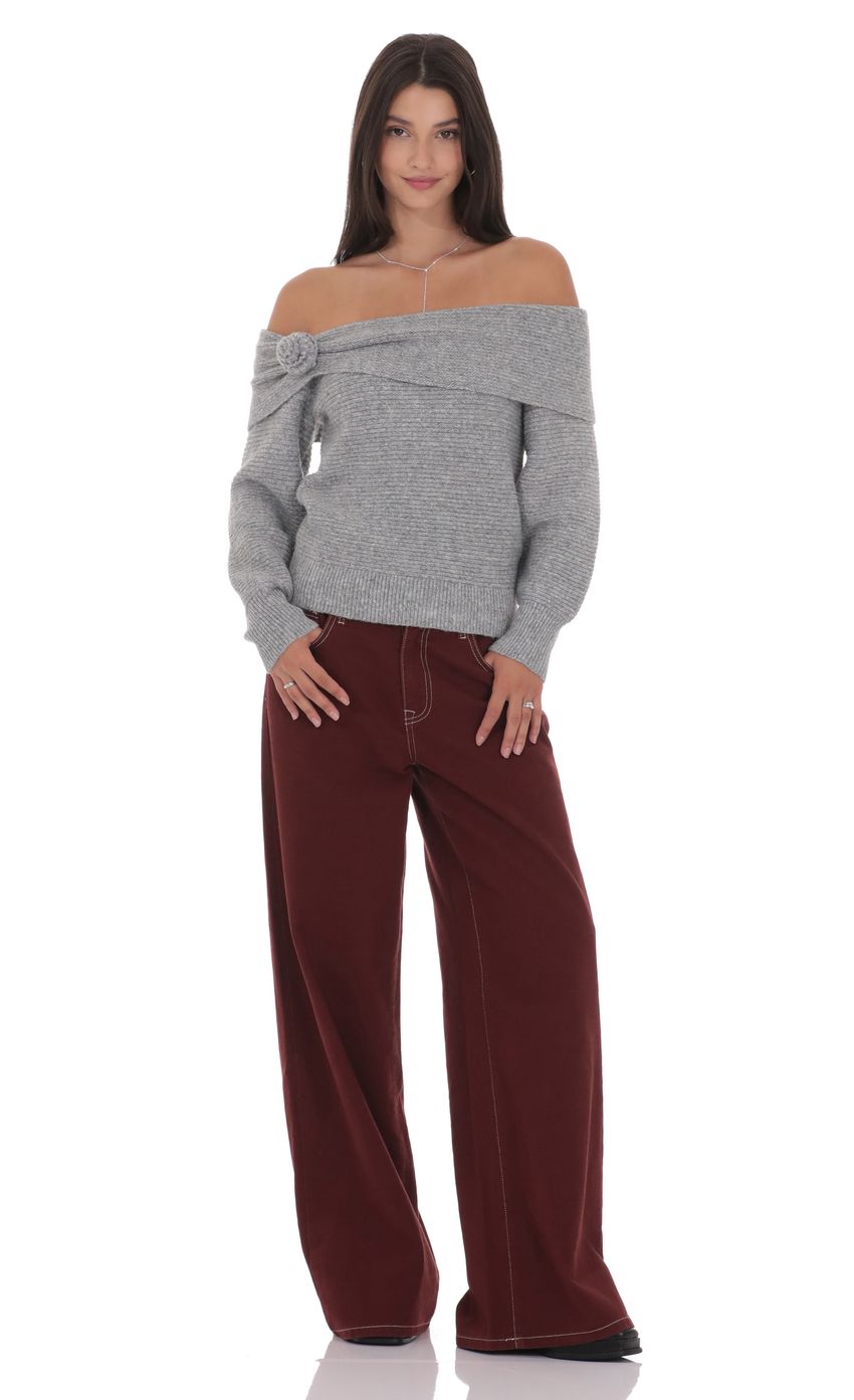 Изображение товара для Джемпер с розой и открытыми плечами