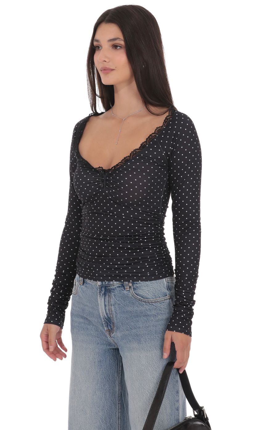 Изображение товара для Топ в горох с кружевной отделкой