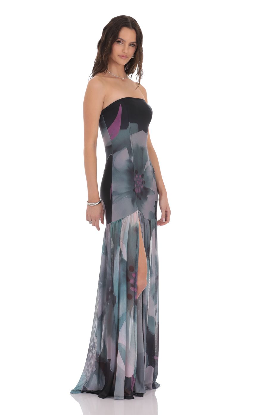 Picture Foral Mesh Strapless Maxi Dress in Navy. Source: https://media-img.lucyinthesky.com/data/product-media/850xAUTO/72f0b996-f21d-4050-86f8-ef84ac562968.jpg