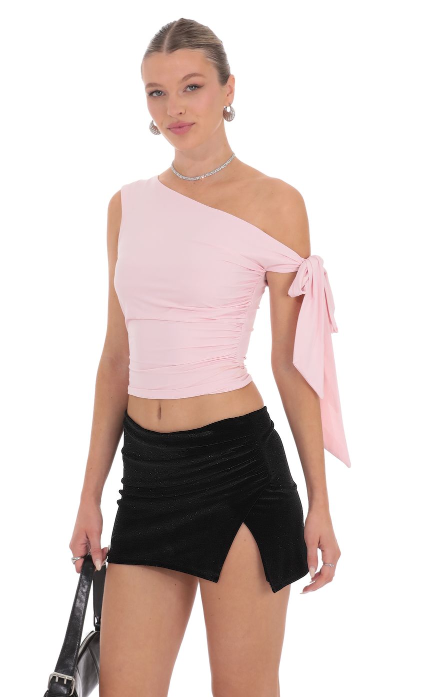 Picture Velvet Skirt in Black. Source: https://media-img.lucyinthesky.com/data/product-media/850xAUTO/92f31703-7c1c-43c6-a2f3-52af129d29bd.jpg