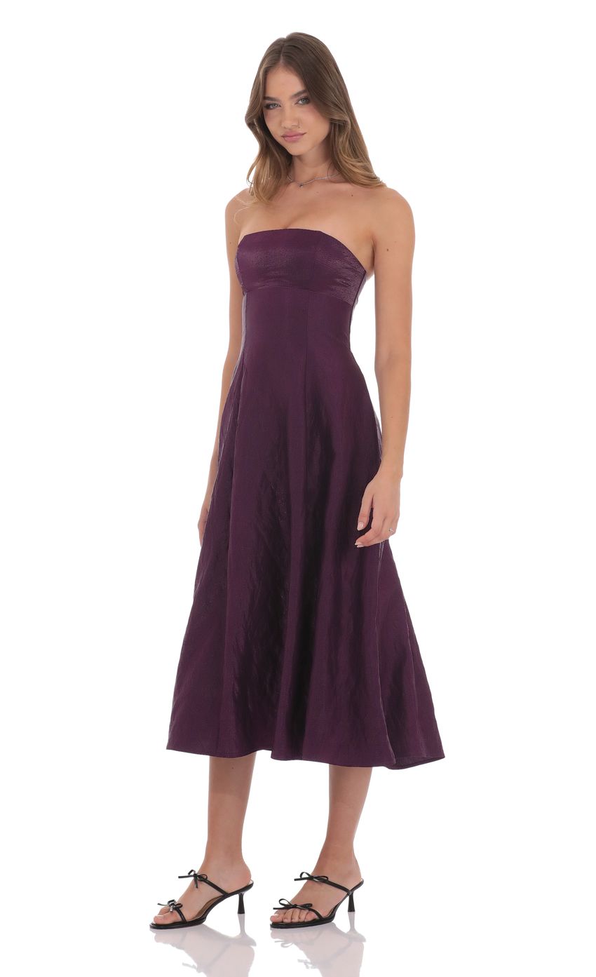 Picture Sheen Empire Waist Midi Dress in Purple Crinkle. Source: https://media-img.lucyinthesky.com/data/product-media/850xAUTO/a4a1658c-c53b-481c-b147-e75134ee8ae1.jpg