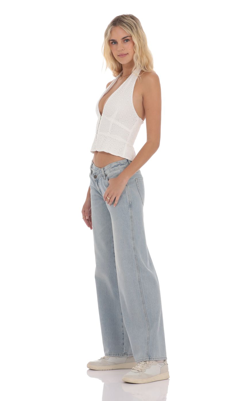 Picture Low Rise Cross Jeans in Blue. Source: https://media-img.lucyinthesky.com/data/product-media/850xAUTO/b327c1ff-faea-4558-9947-0d8ec772598b.jpg