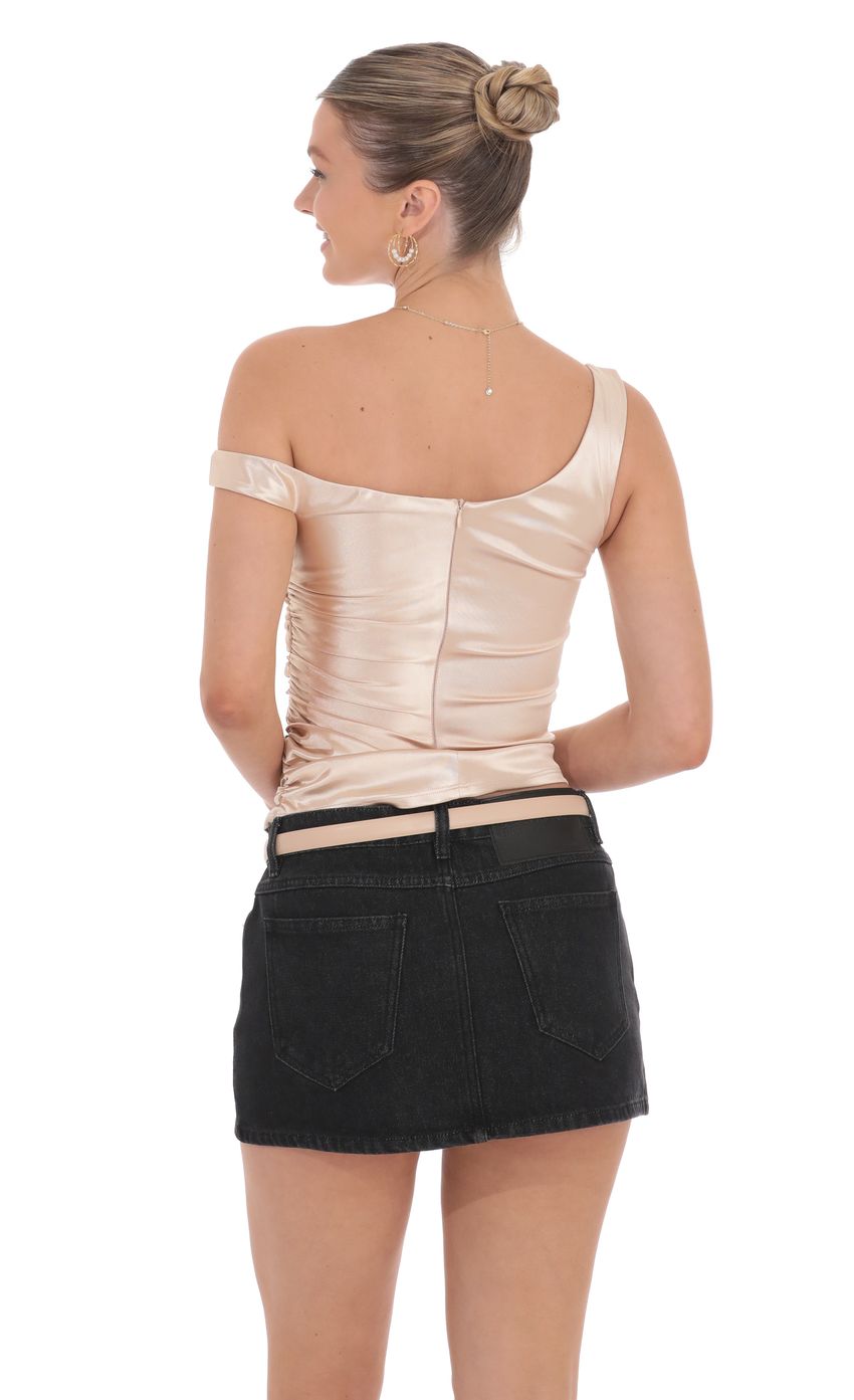 Picture Satin Off Shoulder Top in Champagne. Source: https://media-img.lucyinthesky.com/data/product-media/850xAUTO/b9dc6806-b965-40eb-8fb6-4000a907a6f5.jpg