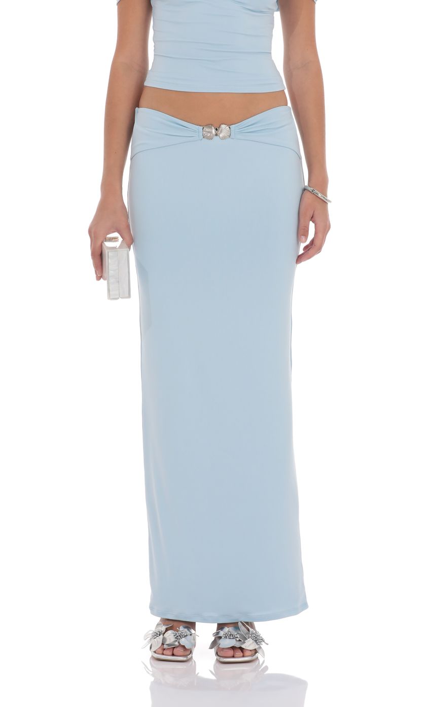 Picture Embellished Skirt in Light Blue. Source: https://media-img.lucyinthesky.com/data/product-media/850xAUTO/baba6ee2-a287-4f1c-92b9-92474dea6515.jpg