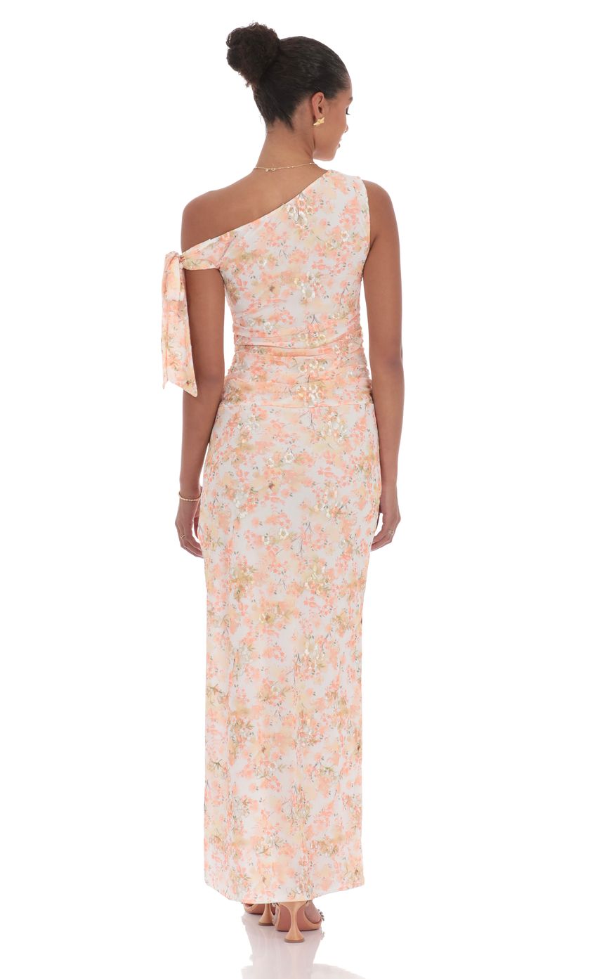 Picture Floral Shimmer Off Shoulder Maxi Dress in Peach. Source: https://media-img.lucyinthesky.com/data/product-media/850xAUTO/c9991c2e-c49f-4baf-a5da-8365fff99425.jpg