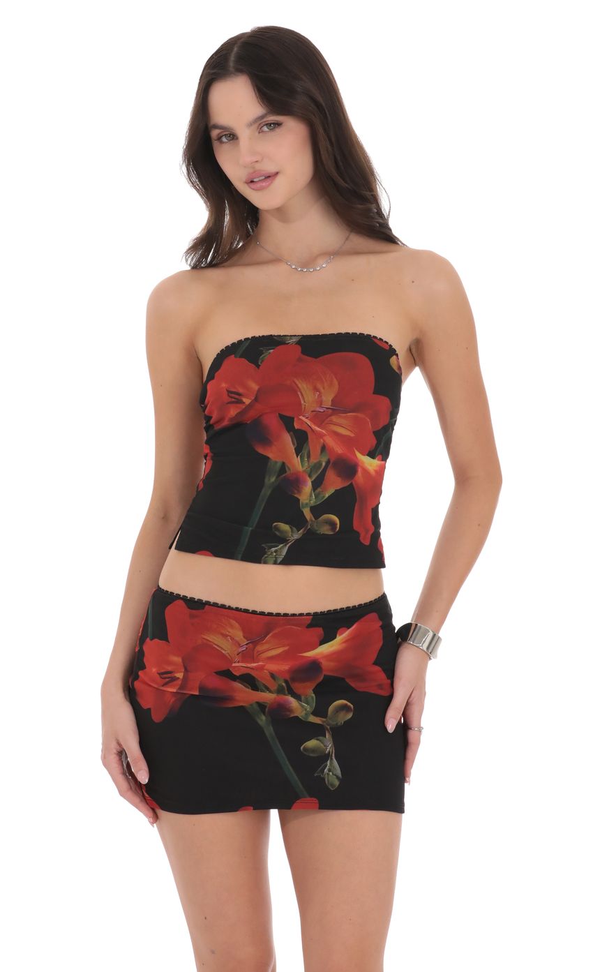 Picture Mesh Floral Tube Top in Black. Source: https://media-img.lucyinthesky.com/data/product-media/850xAUTO/d3273d03-c53c-484e-807e-a8c5961f761f.jpg