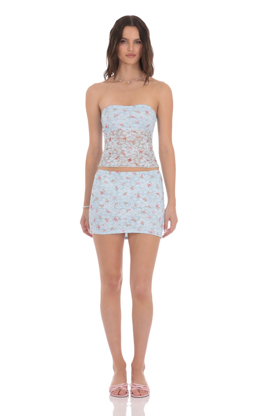 Picture Floral Lace Bodycon Two Piece Set in Blue. Source: https://media-img.lucyinthesky.com/data/product-media/850xAUTO/d33bf1ca-1e58-424d-8dcf-a730facebff7.jpg