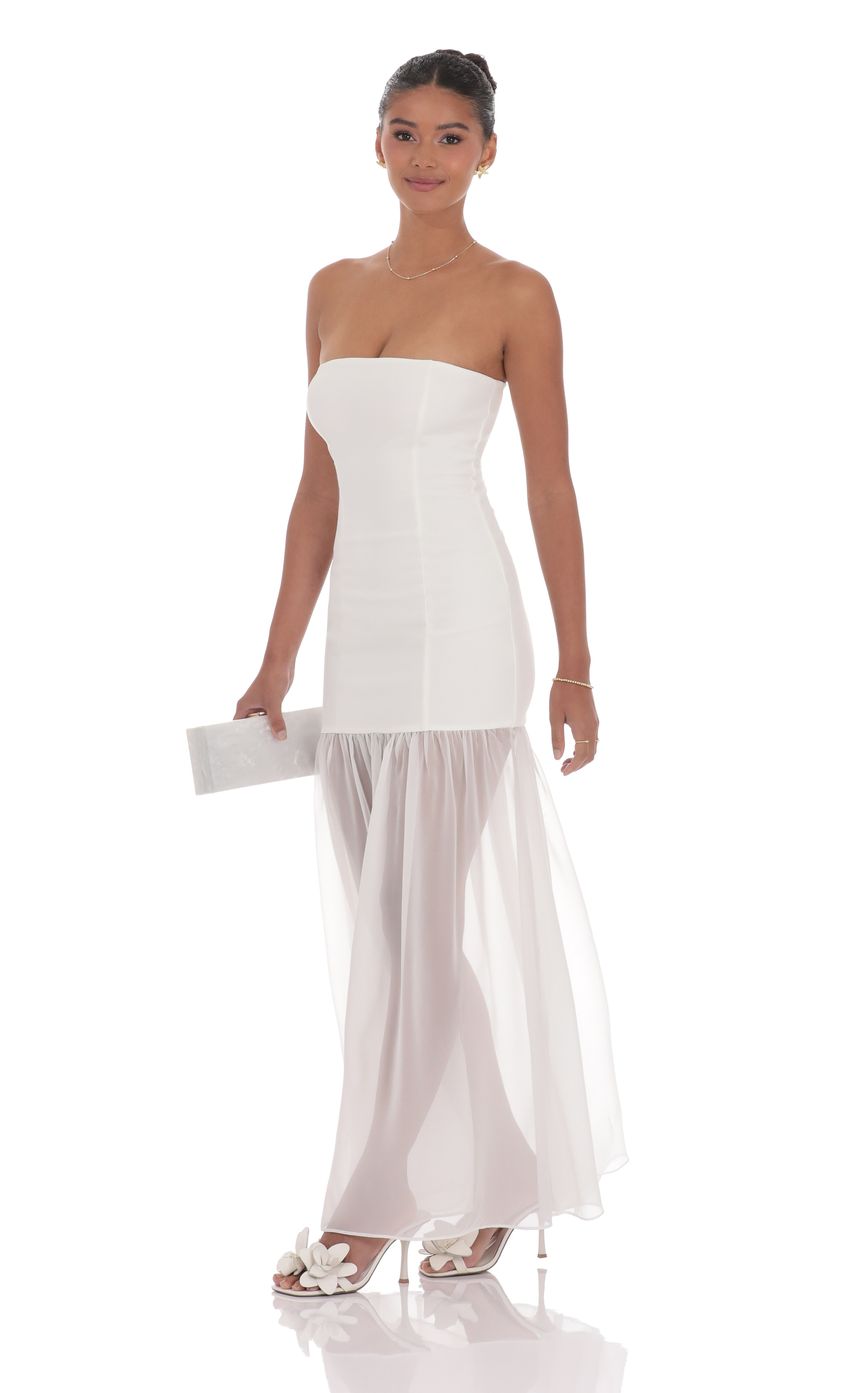 Picture Strapless Chiffon Drop Skirt Maxi Dress in White. Source: https://media-img.lucyinthesky.com/data/product-media/850xAUTO/d552ae3f-8605-4791-b8dc-4c2f09d25977.jpg