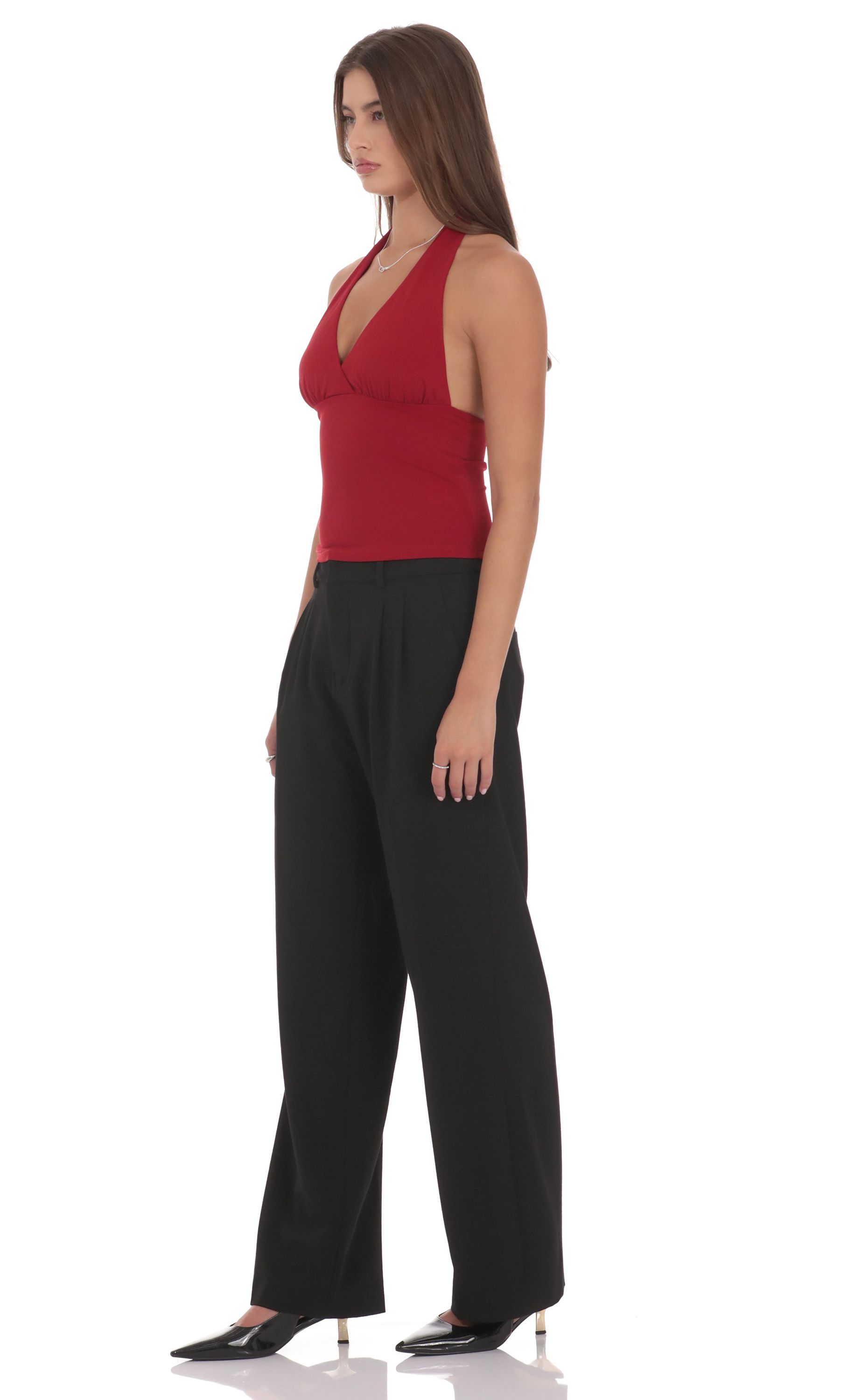 Прямые брюки c защипами в чёрном цвете